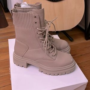 Aldo laced up boots